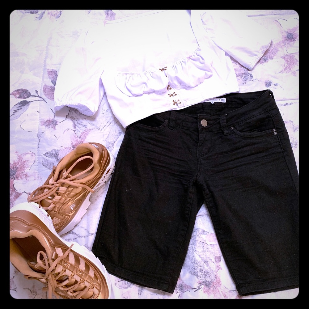 Cute Bermuda and crop top bundle!